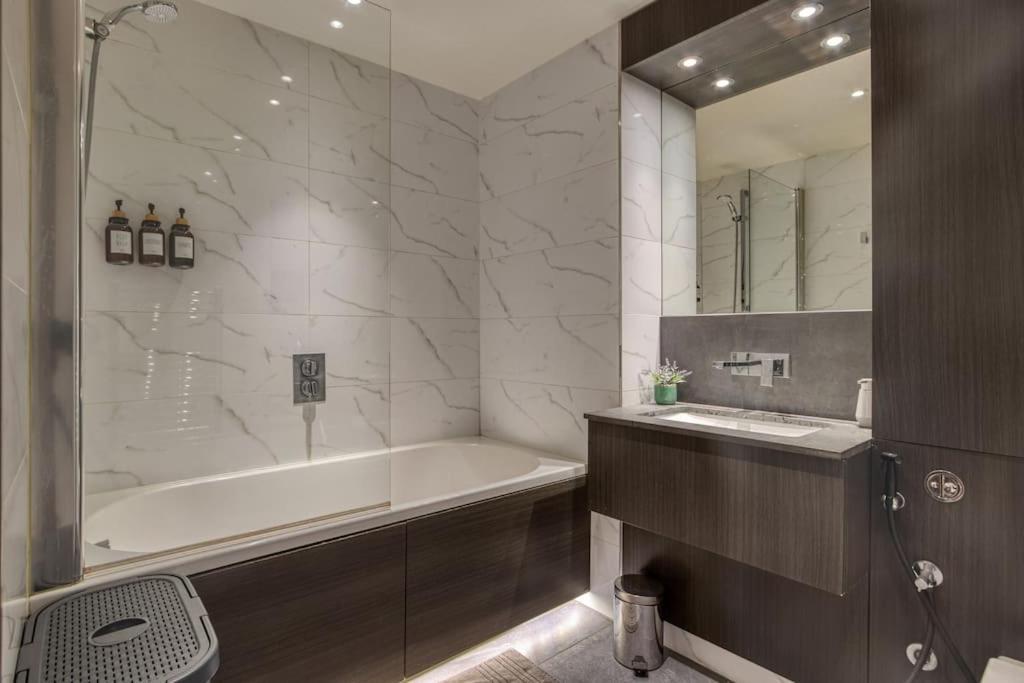 Luxe Riverside Manhattan Appartamento